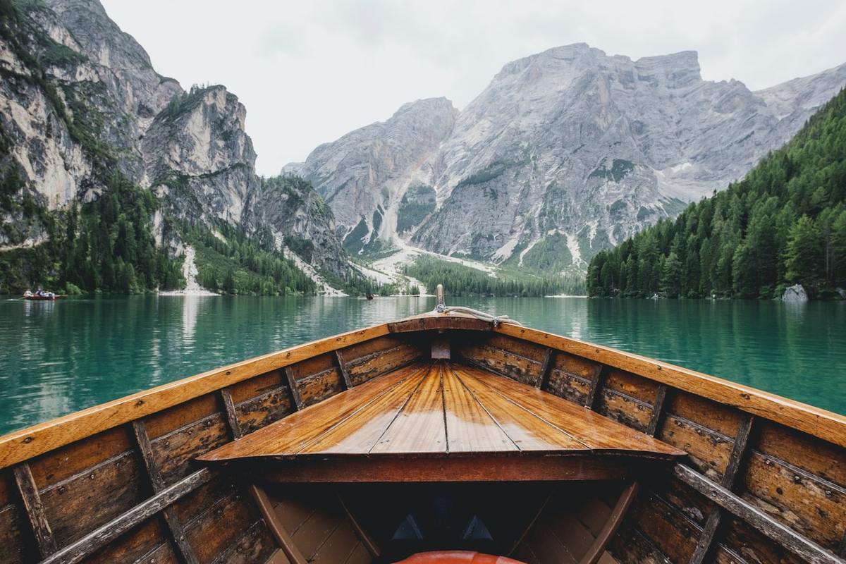 Lago di Braies, Italy. Photography by Luca Bravo, Unsplash